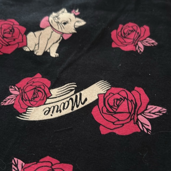 Disneys The  Aristocats Marie Floral Leggings - Picture 3 of 5